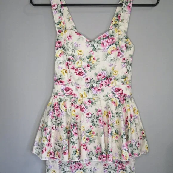 PAPRIKA - peplum - semi backless dress - size 6 - nwt - Picture 3 of 9